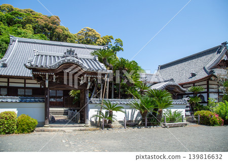 野滿寺位於靜岡縣灰原郡吉田町小山城遺址內 野滿寺位於靜岡縣灰原郡吉田町小山城遺址內 139816632