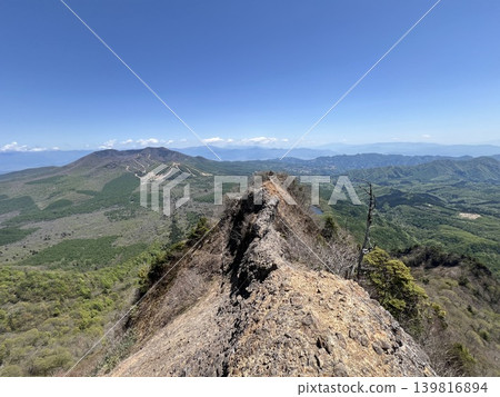 Dangerous spot on Mt. Togakushi: Ant Tower Crossing Dangerous spot on Mt. Togakushi: Ant Tower Crossing 139816894