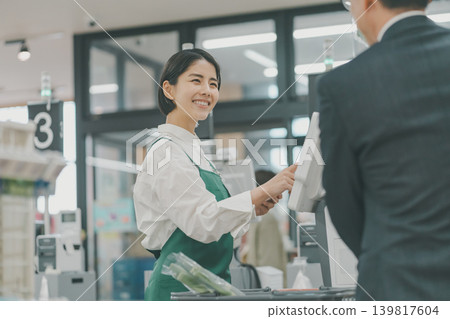 收款台 女生 女孩 139817604