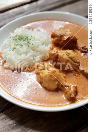 用雞腿肉做的奶油咖哩雞 用雞腿肉做的奶油咖哩雞 139818926