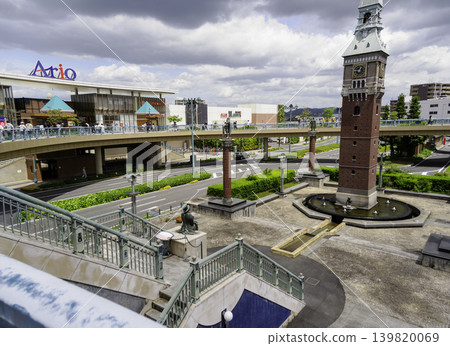 The clock tower and Andersen statue at the former Kurashiki Tivoli Park site exude a Danish atmosphere. The clock tower and Andersen statue at the former Kurashiki Tivoli Park site exude a Danish atmosphere. 139820069