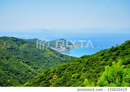 從西山野餐綠地附近眺望青漁港 [和歌山縣日高郡日高町] 139820429