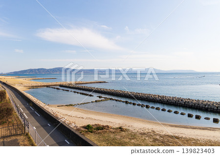 Fujie Port on a sunny day (Akashi City, Hyogo Prefecture) 139823403