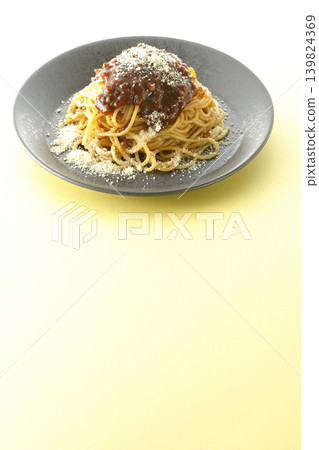 Spaghetti with meat sauce and grated cheese Spaghetti with meat sauce and grated cheese 139824369