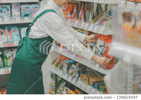 supermarket, super, female 139824597