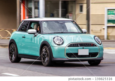 BMW Mini BMW Mini 139825316