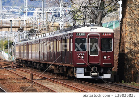 [Hankyu Railway] 7000 series Commuter Express (Kobe Line: Mikage Station) 139826823