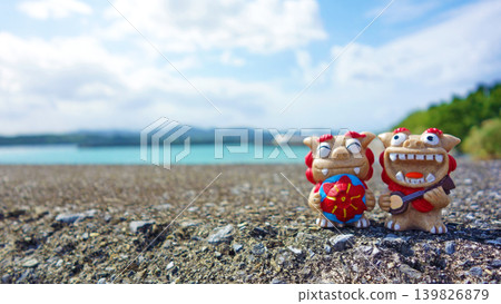 石獅子雕像與大海:沖繩古利島景觀 石獅子雕像與大海:沖繩古利島景觀 139826879