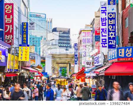首爾，南大門市場在晚上 * 部分柔焦 139827484