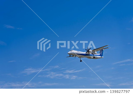 仙台機場上空藍天，飛機降落，宮城縣名取市 139827797