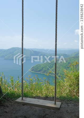 可以俯瞰靜岳壯麗景色的鞦韆 可以俯瞰靜岳壯麗景色的鞦韆 139828642