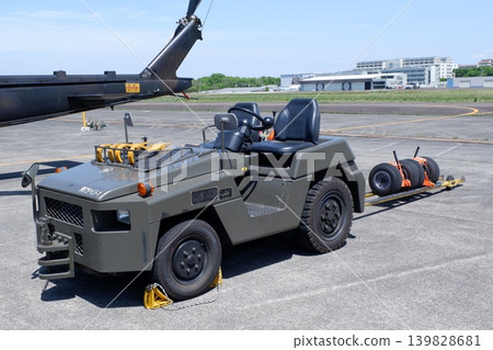 Japan Ground Self-Defense Force towing tractor Japan Ground Self-Defense Force towing tractor 139828681