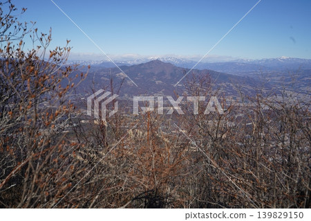 攀登澀川市水澤岳。從水澤嶽山頂附近眺望的景色。 2026年1月9日。 攀登澀川市水澤岳。從水澤嶽山頂附近眺望的景色。 2026年1月9日。 139829150