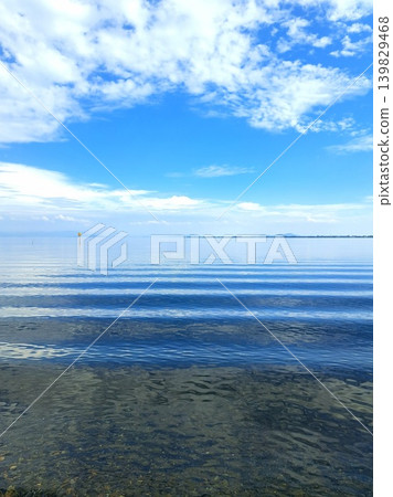 溫和的水面 溫和的水面 139829468