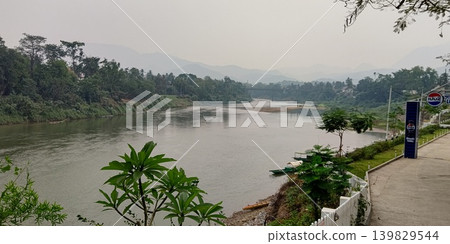 湄公河景色 [寮國瑯勃拉邦] 139829544