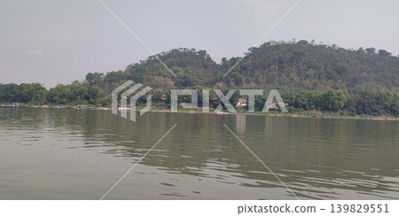 從湄公河渡輪上看到的景色 [寮國瑯勃拉邦] 139829551