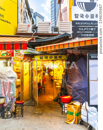 Seoul, Namdaemun Market, Kalguksu Alley 139830987