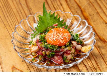 河內鴨肉湯：一道創意十足的鴨肉料理，讓您盡情享受濃鬱的鮮味。 139830999