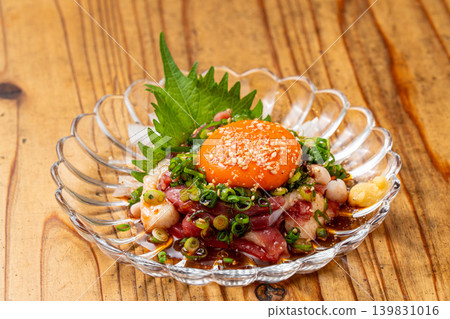 河內鴨肉湯：一道創意十足的鴨肉料理，讓您盡情享受濃鬱的鮮味。 139831016