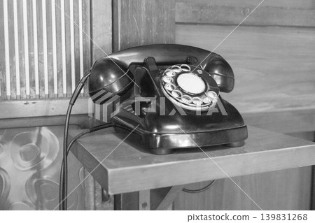 [Showa Retro] Black telephone (black and white) 139831268