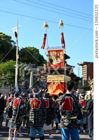 愛知縣龜崎岬火祭期間，在神崎神社前舉行的遊行 139832135