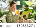Peaceful Home Moment with Healthy Juice and Smartphone 139833271