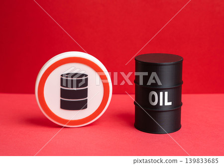 Oil embargo causing shortages in the global energy market and economic instability. Crisis in crude oil and fuel supplies, rising prices and disruption of industrial logistics. Oil embargo causing shortages in the global energy market and economic instability. Crisis in crude oil and fuel supplies, rising prices and disruption of industrial logistics. 139833685