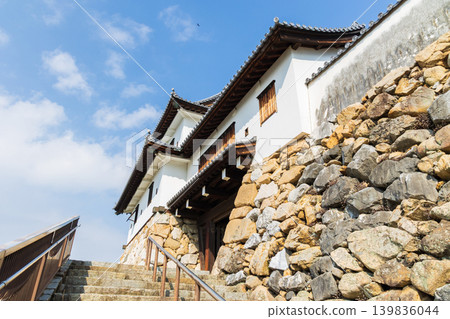 冬季的日本百城之一的今治城,山裡砲塔,位於愛媛郡今治市。 冬季的日本百城之一的今治城,山裡砲塔,位於愛媛郡今治市。 139836044