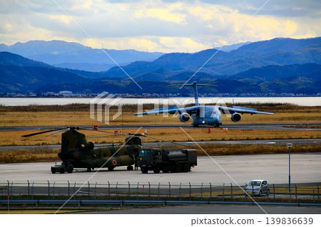 Domestically produced large transport aircraft [C-2] and large transport helicopter [CH-47] at Miho Air Base 139836639