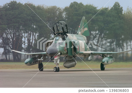 A Japan Air Self-Defense Force RF-4EJ Phantom II has landed. A Japan Air Self-Defense Force RF-4EJ Phantom II has landed. 139836803