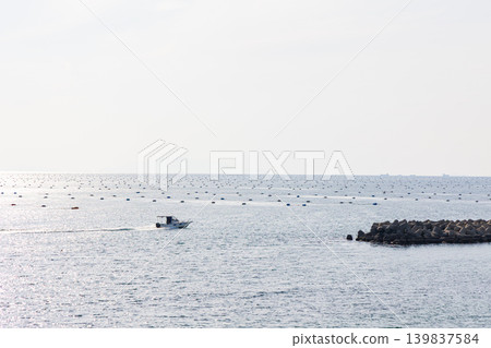A ship sailing in Fujie Port (Akashi City, Hyogo Prefecture) A ship sailing in Fujie Port (Akashi City, Hyogo Prefecture) 139837584