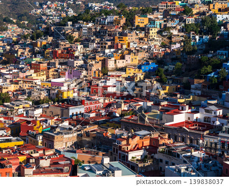 Streetscape and colorful houses of Guanajuato, Mexico Streetscape and colorful houses of Guanajuato, Mexico 139838037