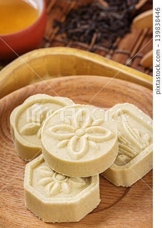 Bean paste cake   139838446