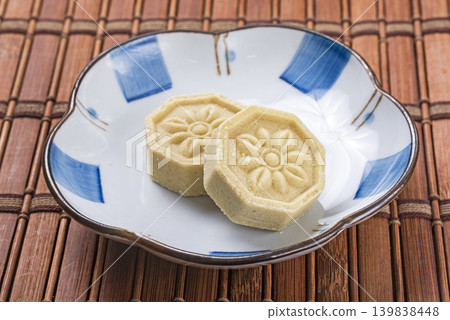 Bean paste cake Bean paste cake 139838448
