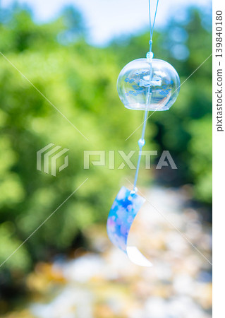 [Summer Material] Wind chimes that sway in the breeze [Nagano Prefecture] 139840180