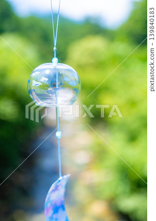 [Summer Material] Wind chimes that sway in the breeze [Nagano Prefecture] 139840183