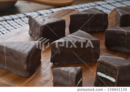 Mini Sylvaine Cocoa Mini Sylvaine Cocoa 139841130