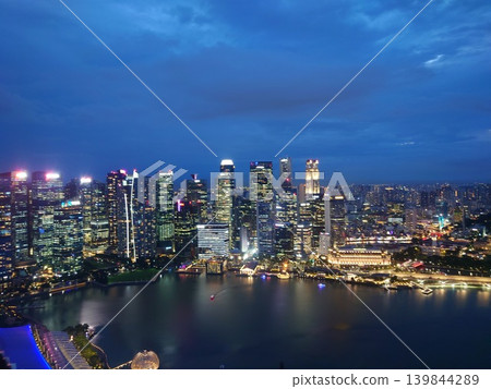 新加坡濱海灣金沙酒店的日落與夜景 139844289