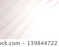 乳白色抽象背景，帶有波浪圖案。 139844722