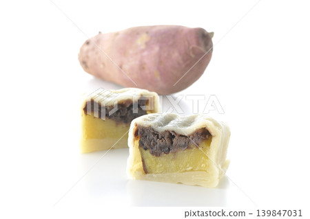 I photographed Ikinari Dango and sweet potatoes against a white background. I photographed Ikinari Dango and sweet potatoes against a white background. 139847031