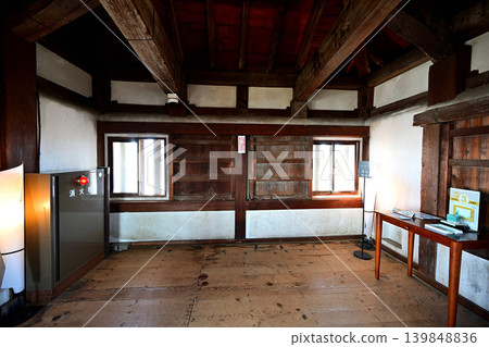 The appearance of the stone walls and turrets of Marugame Castle in Sanuki Province. The appearance of the stone walls and turrets of Marugame Castle in Sanuki Province. 139848836