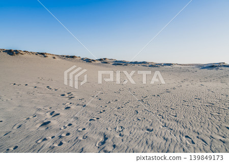 Scenery of Nakatajima Sand Dunes in Hamamatsu City (Shizuoka Prefecture) Scenery of Nakatajima Sand Dunes in Hamamatsu City (Shizuoka Prefecture) 139849173