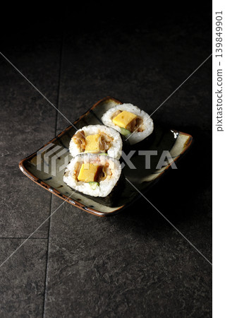 Conger eel roll sushi 139849901