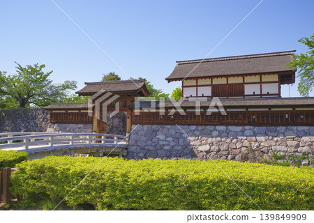 The gate and stone walls of Matsushiro Castle in Nagano Prefecture The gate and stone walls of Matsushiro Castle in Nagano Prefecture 139849909