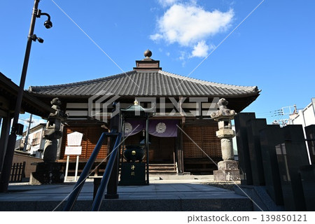 Yakushido Temple on an autumn morning, Chiba Yakushido Temple on an autumn morning, Chiba 139850121