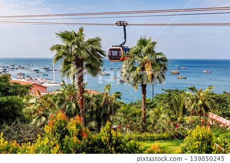 Phu Quoc, Vietnam - January 3 2026: Hon Thom cable car over sea in Phu Quoc Phu Quoc, Vietnam - January 3 2026: Hon Thom cable car over sea in Phu Quoc 139850245