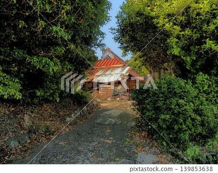 A retro country house surrounded by greenery, retouched in an artistic style. A retro country house surrounded by greenery, retouched in an artistic style. 139853638