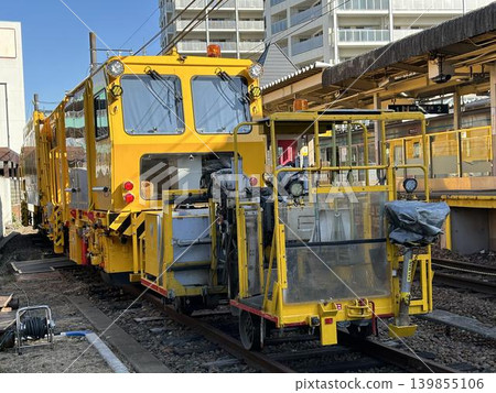 Track maintenance vehicle (multiple tamper) Track maintenance vehicle (multiple tamper) 139855106