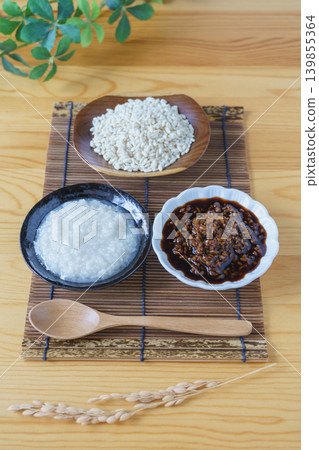 Salt koji, soy sauce koji, and rice koji Salt koji, soy sauce koji, and rice koji 139855364