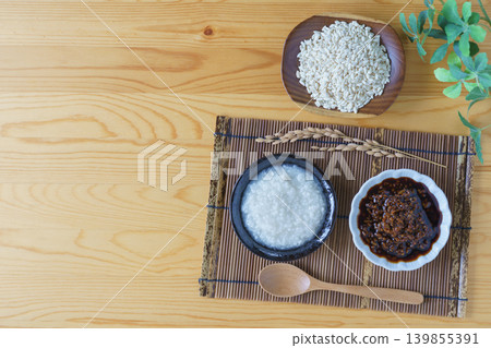 Salt koji, soy sauce koji, and rice koji 139855391